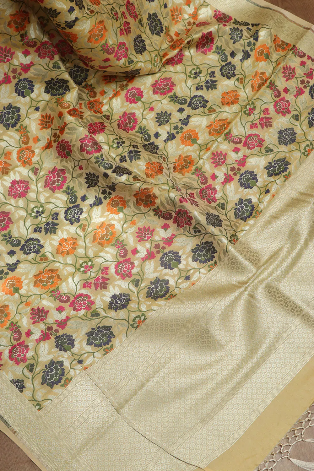Exquisite Pastel Banarasi Kimkhwab Design Silk Dupatta - Elegant and Luxurious