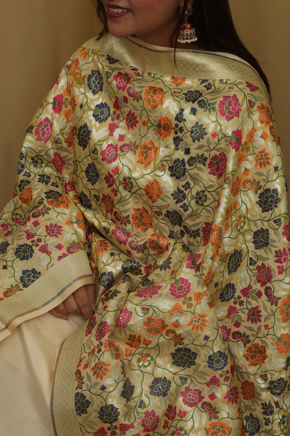 Exquisite Pastel Banarasi Kimkhwab Design Silk Dupatta - Elegant and Luxurious